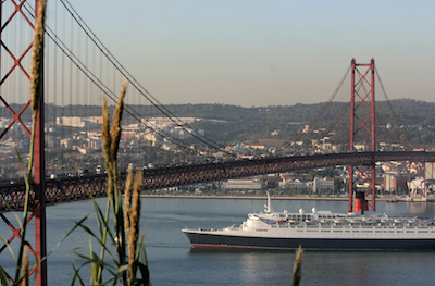 Cruising into Lisbon