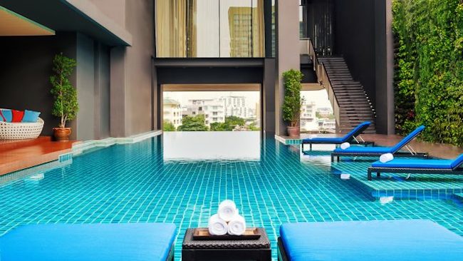 Pool at Mövenpick Residences Ekkamai Bangkok