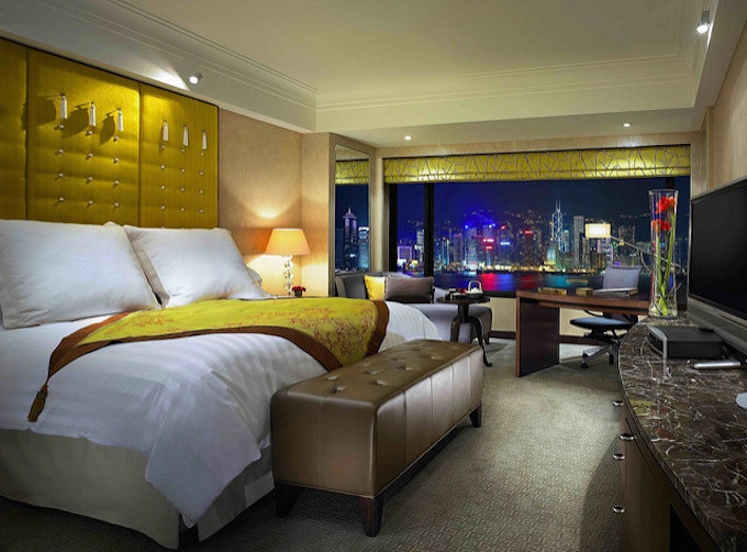 Harbourview room at the InterContinental Hong Kong