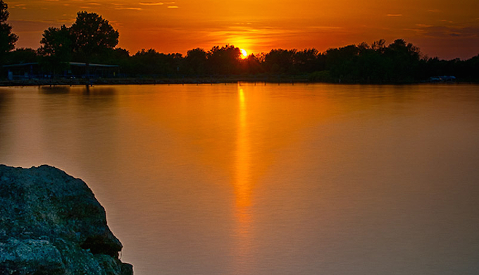 The resort enjoys lovely views over the lake